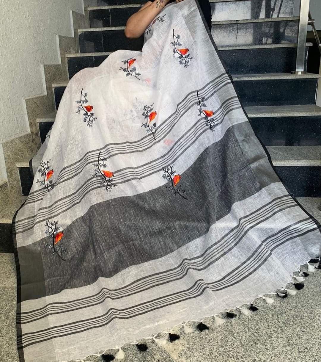 Handwoven Linen Embroidery Saree with Bird Motifs