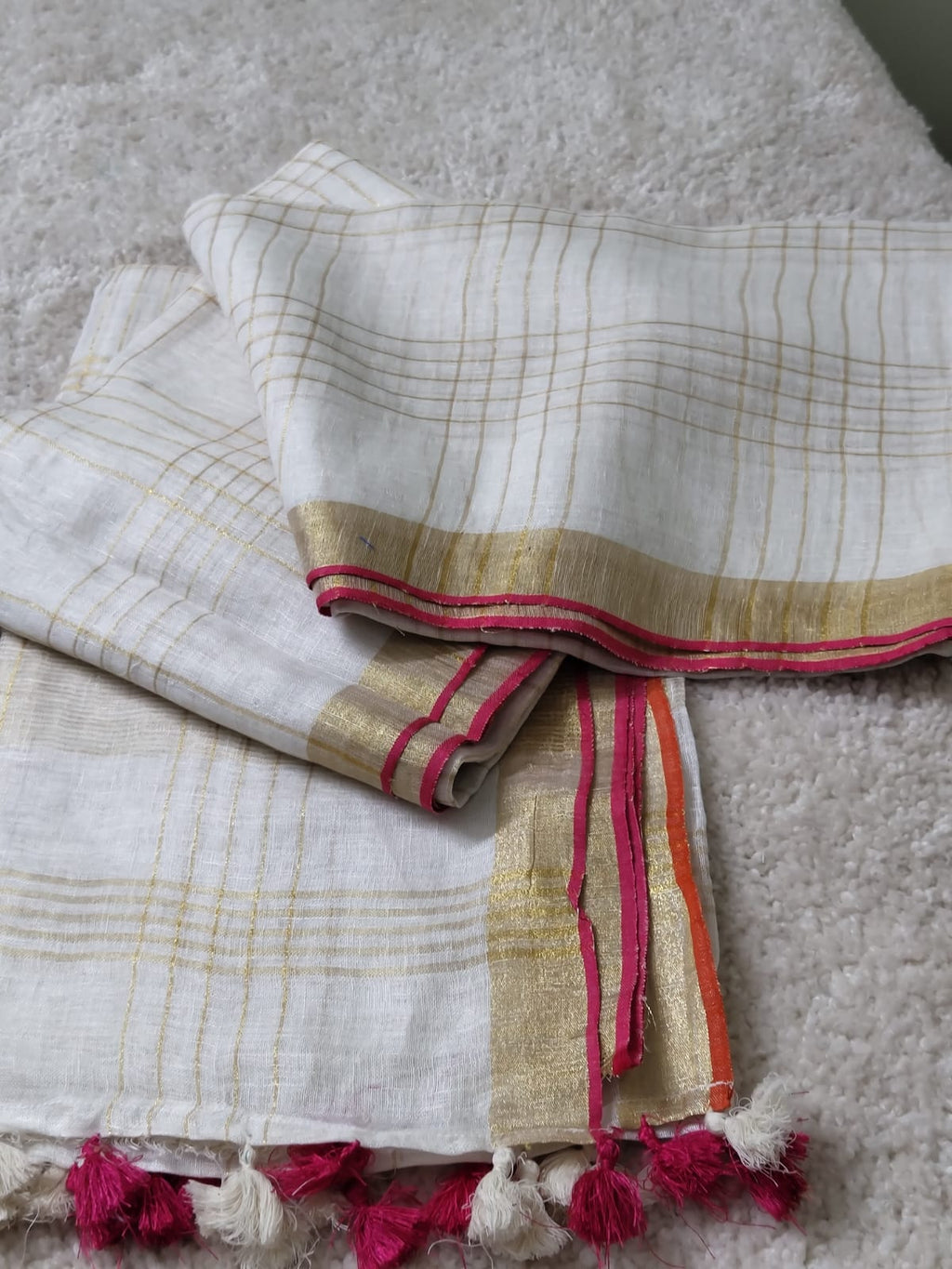 Linen Cotton Golden Zari Border Handloom Saree