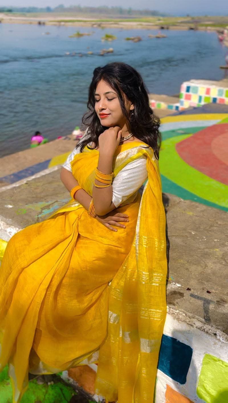 Handwoven Pure Linen Saree
