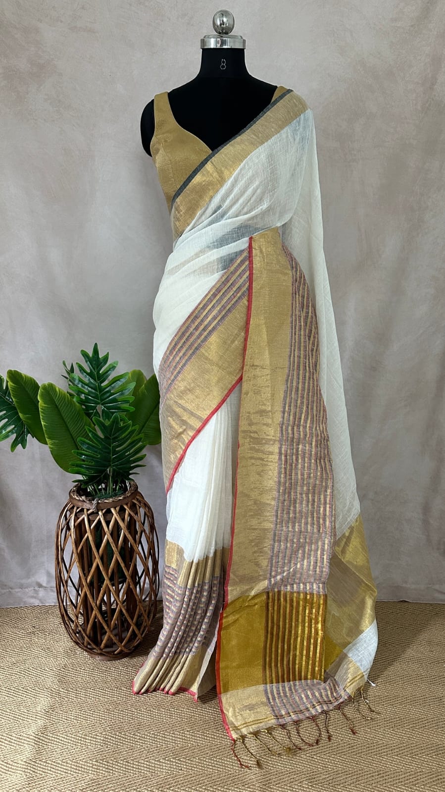 Linen Cotton Handloom Saree – Ganga Jamuna Dupion Zari Border with Red & Black Papin