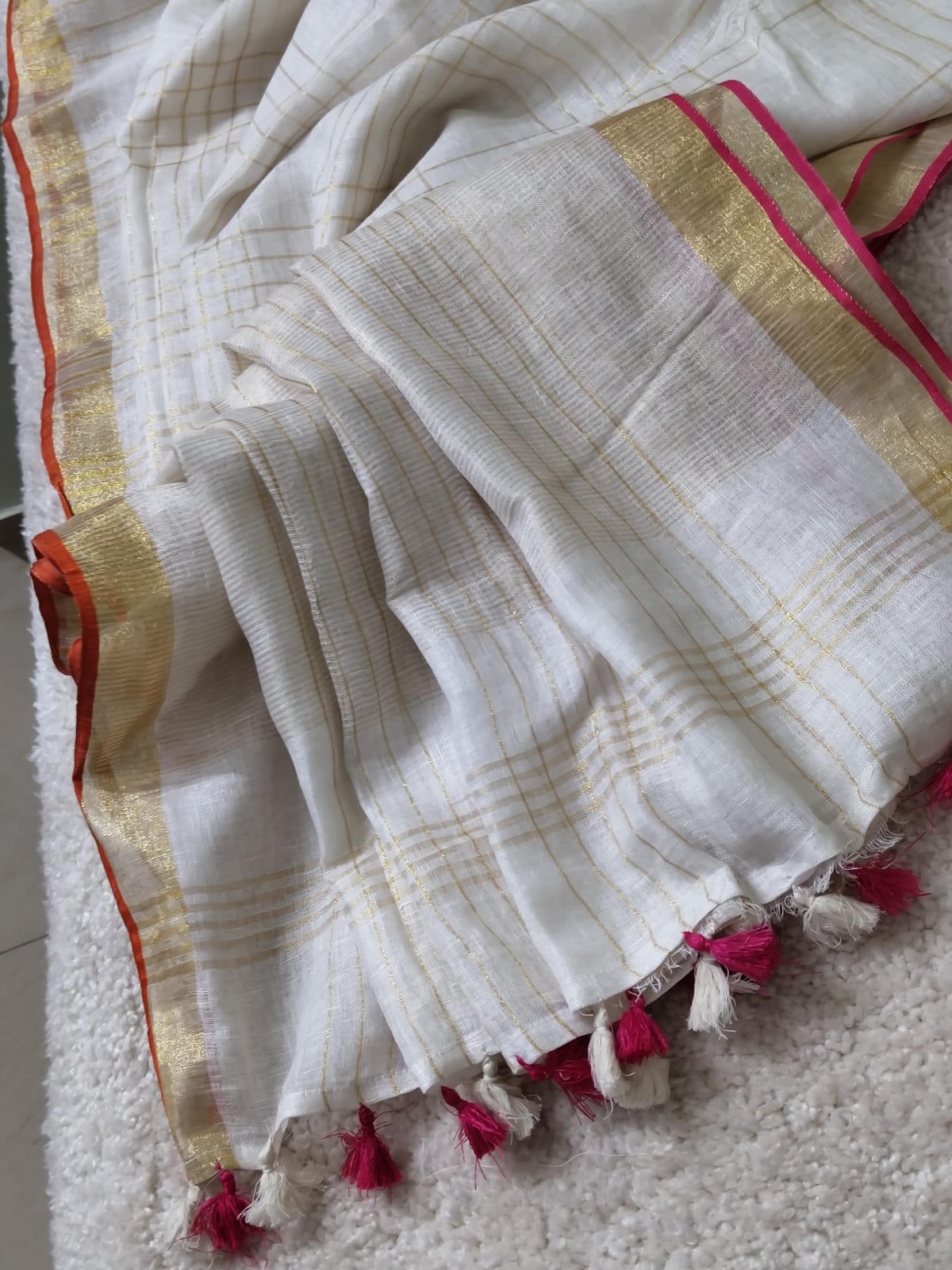 Linen Cotton Golden Zari Border Handloom Saree